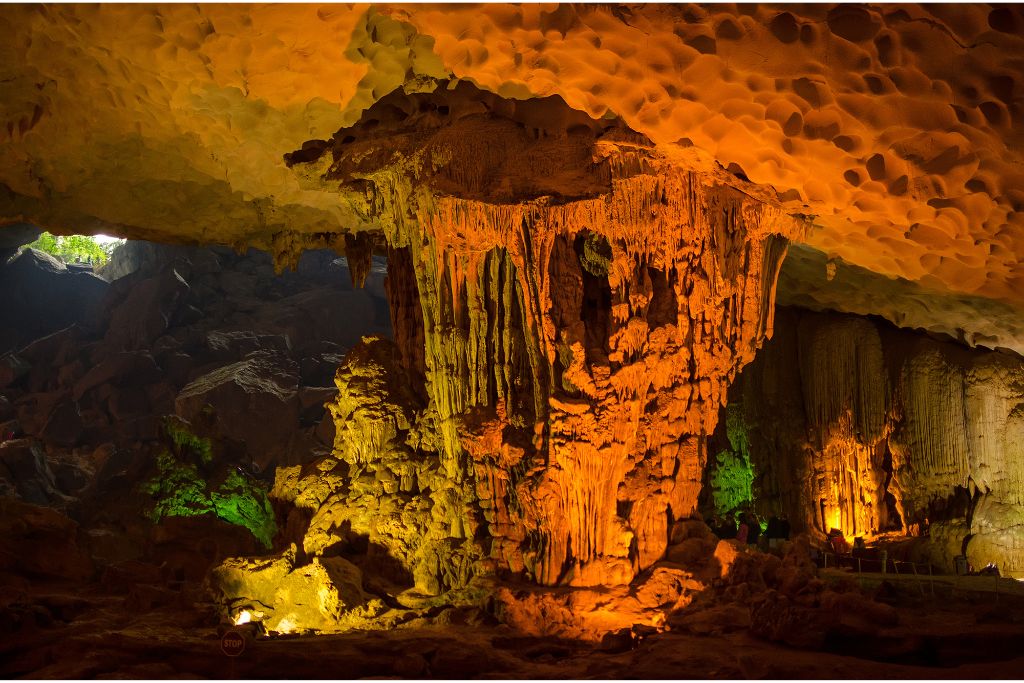 grotte-halong activités au Vietnam - Halong
